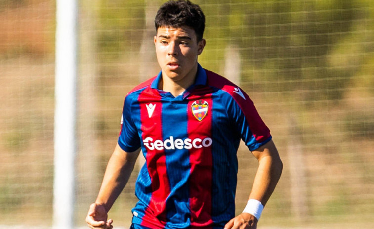 El lateral izquierdo Marcel Céspedes refuerza al Fabril