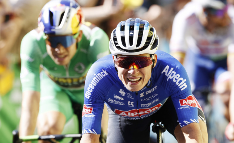 Philipsen saca del horno su primera victoria en el Tour y Vingegaard sigue líder
