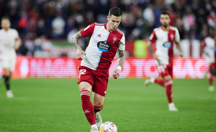 Santi Mina vuelve a entrenarse en la ciudad deportiva del Celta