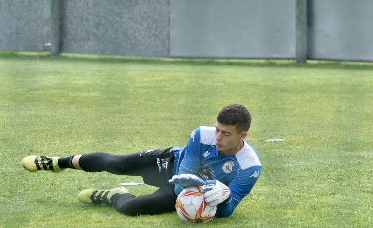 Alberto renueva tres temporadas para irse cedido