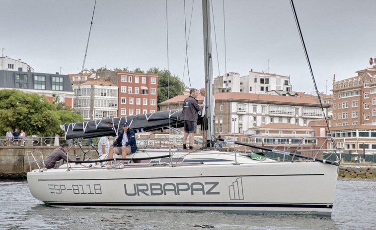 Urbapaz y Mirfak, a por la Torre de Plata entre Cedeira y A Coruña