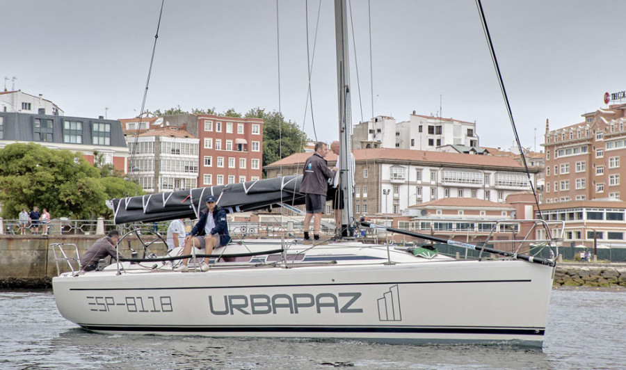 Urbapaz y Mirfak, a por la Torre de Plata entre Cedeira y A Coruña