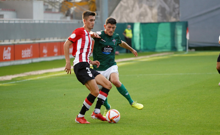 El Lugo ficha a Miguel Loureiro e incorpora a prueba a El Hacen