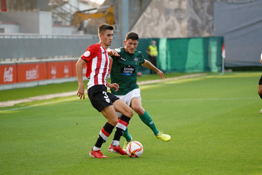 El Lugo ficha a Miguel Loureiro e incorpora a prueba a El Hacen