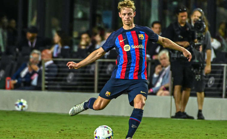 El Barcelona abre la puerta a Frenkie de Jong