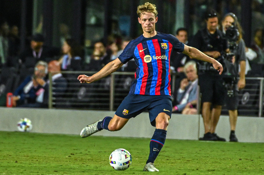 El Barcelona abre la puerta a Frenkie de Jong