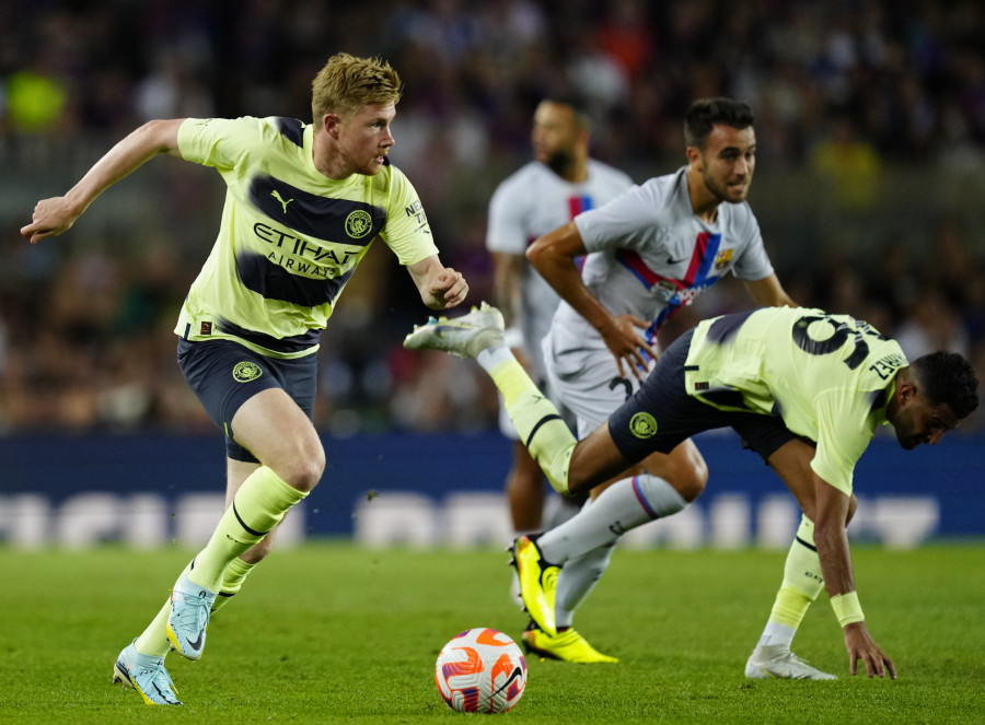 El Barça de los cuestionados y el City empatan en el duelo contra la ELA