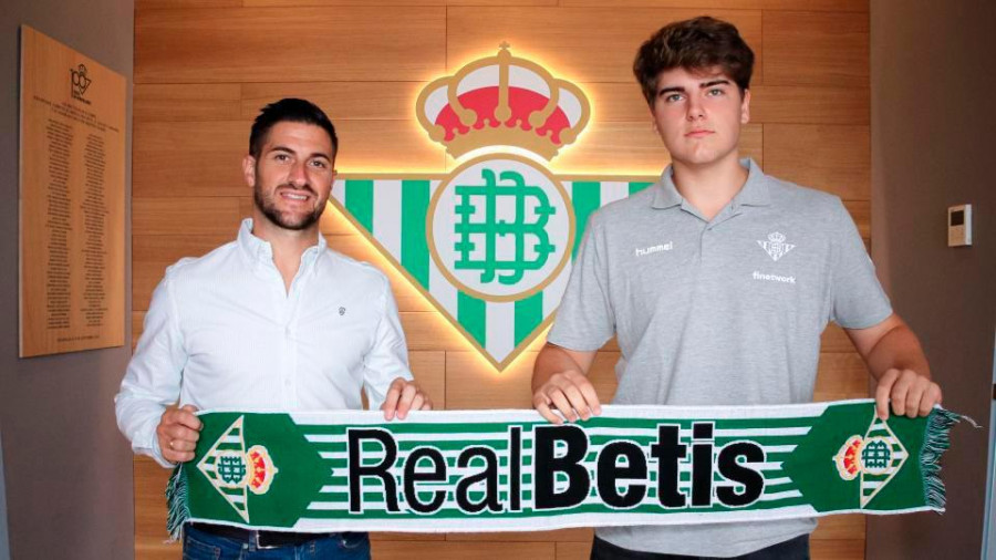 Gonzalo Santa Cruz ficha por el Betis para las próximas dos temporadas