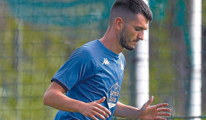Lapeña, nuevo líder del minutaje en el Deportivo