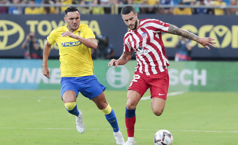 Jorge Cordero: “Hay cero porcentaje  de que Lucas Pérez salga del Cádiz”