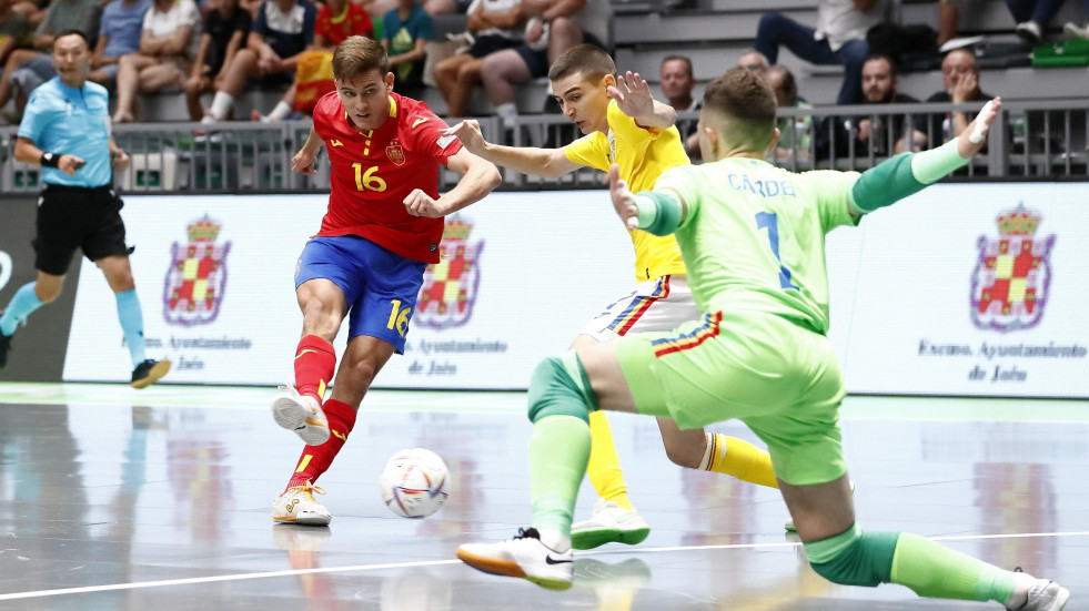 España debuta con goleada ante Rumanía