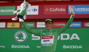 Pedersen logra el doblete en un final accidentado y Evenepoel sigue líder