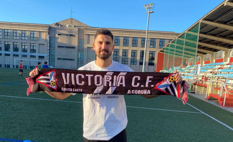Diego Cuesta se hace con un puesto en la plantilla del Victoria