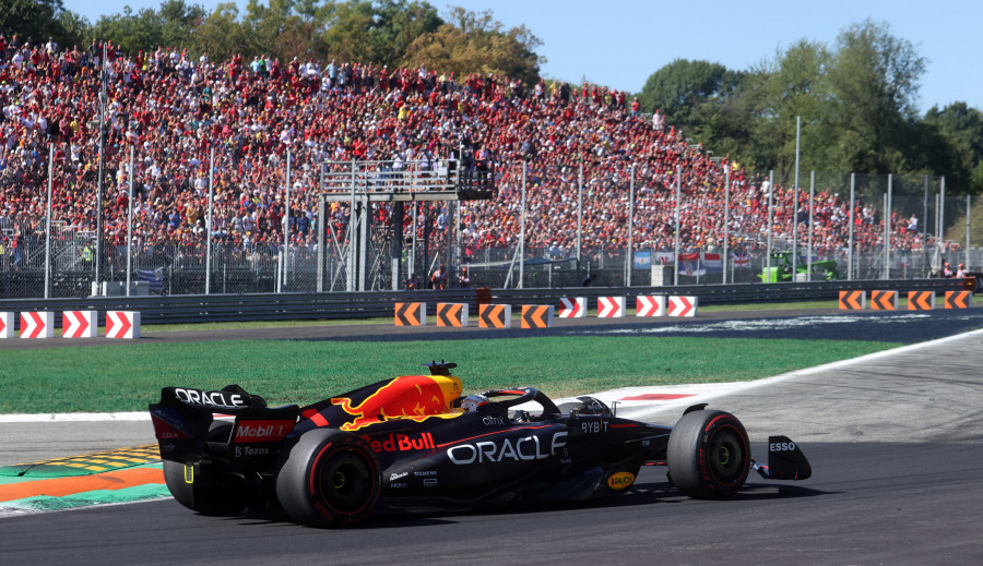 Verstappen también vence en Monza y Carlos Sainz roza el podio