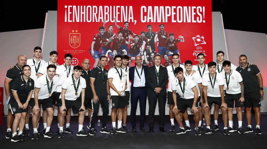 Fútbol sala | Gran homenaje a los campeones en la RFEF