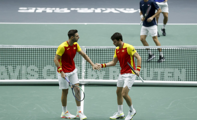 Granollers y Martínez redondean el triunfo de España ante Serbia