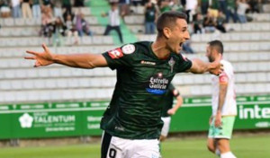 Racing de Ferrol | Tres zarpazos del líder dejan los puntos  en A Malata (3-2)