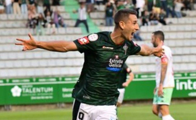 Racing de Ferrol | Tres zarpazos del líder dejan los puntos  en A Malata (3-2)