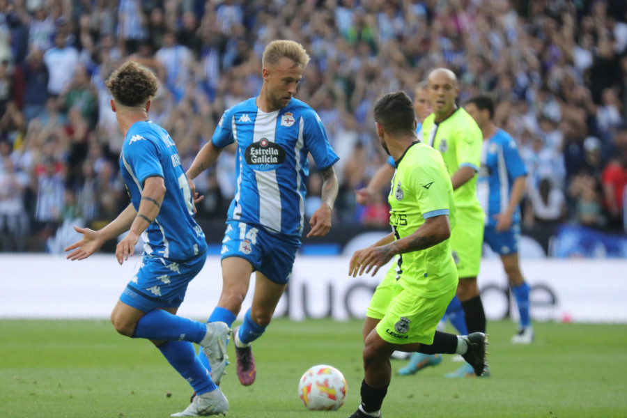 Víctor Narro: “En Riazor se siente la afición, estás dentro de una caldera; nunca había vivido esto”