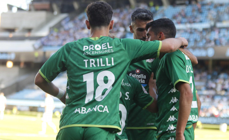 Los puntas del Deportivo siguen con la pólvora mojada