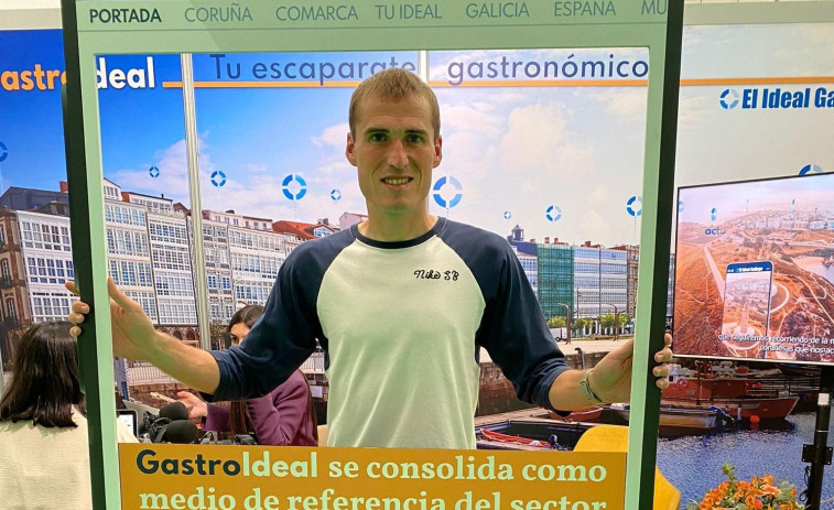 El capitán del Depor Álex Bergantiños visitó el ‘stand’ de GastroIdeal