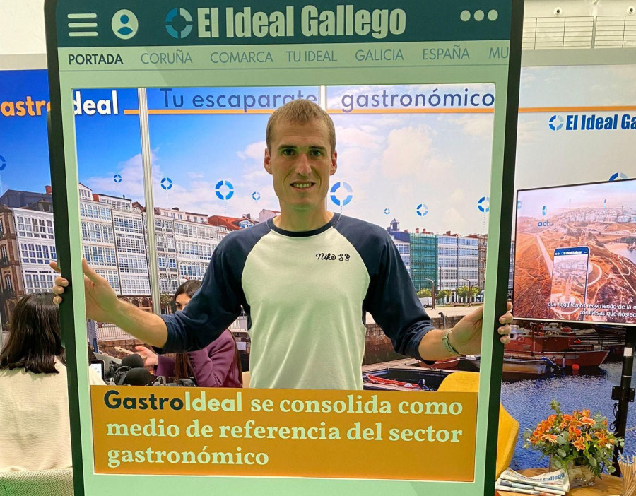 El capitán del Depor Álex Bergantiños visitó el ‘stand’ de GastroIdeal