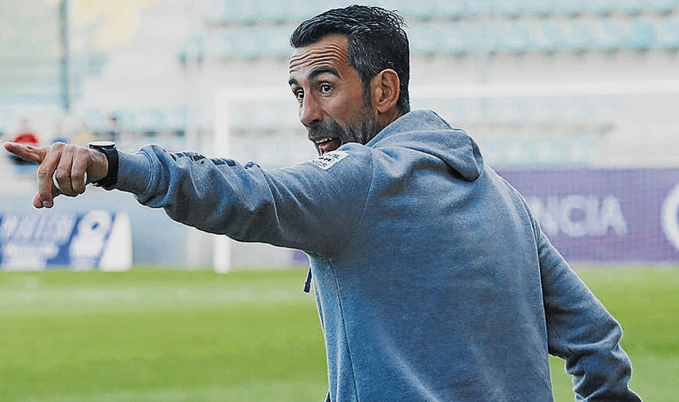 Chuchi Jorques (43 años) entrenaba al Atlético Astorga, de Tercera Federación, la pasada temporada   marta morasel norte de cast