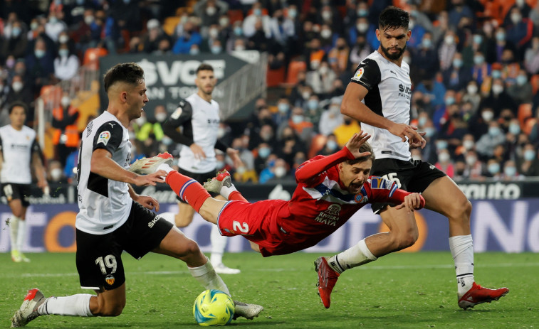 Empate, victoria y derrota en últimas tres visitas del Valencia a Cornellà