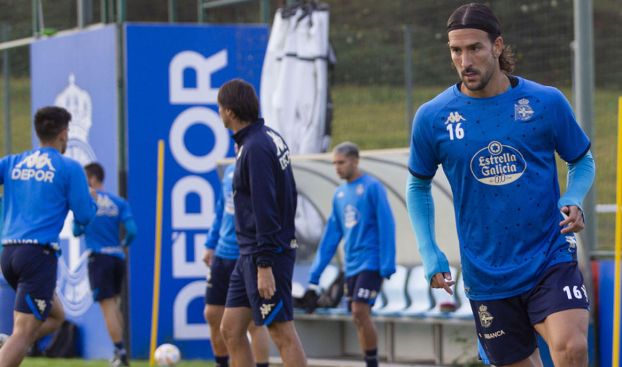 Borja Jiménez probó un once con Pablo Martínez