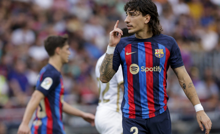 Bellerín sufre una lesión en el sóleo de la pierna izquierda
