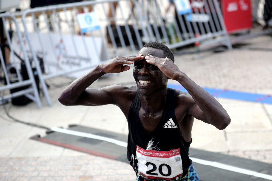 Los atletas kenianos dominan Coruña42 con récords para Rop y Cheruto