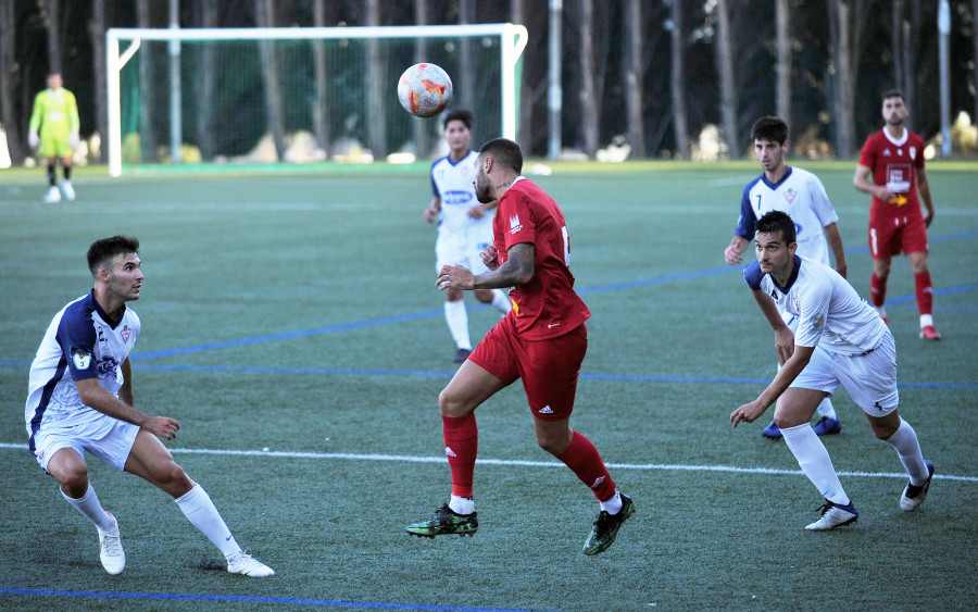 El Silva sufre pero salva un empate ante la UD Ourense