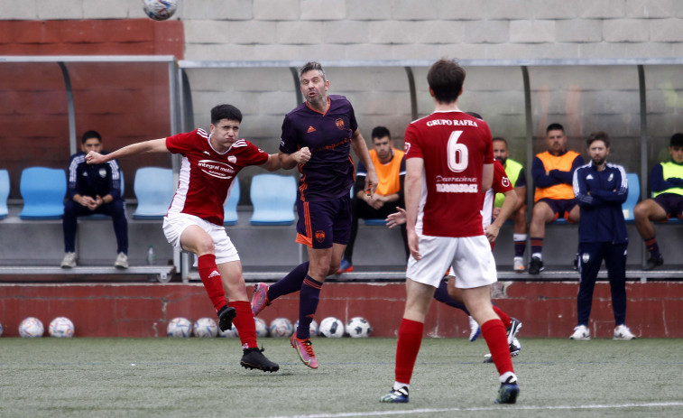 El Montañeros castiga los errores de un Sigüeiro sin maldad (2-0)