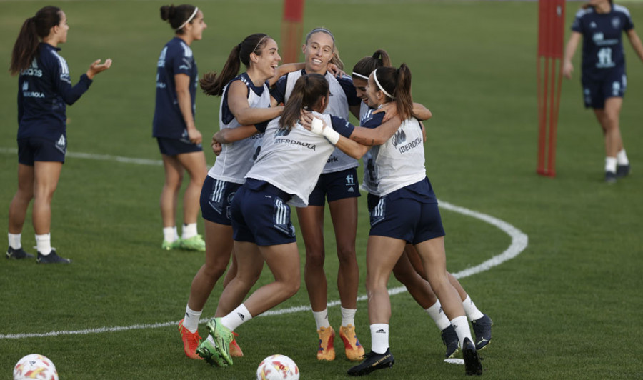 Ilusión en Pamplona ante la llegada de la Selección Española Femenina