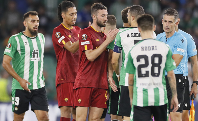 El Betis se asegura la clasificación y deja en el aire el pase del Roma