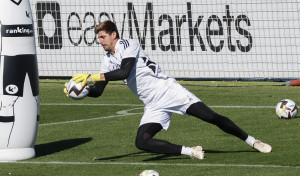 Courtois, operado 