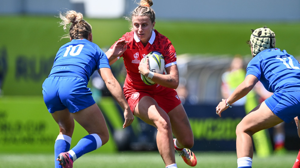 Canadá derrota a Italia y se asegura un puesto en cuartos de final