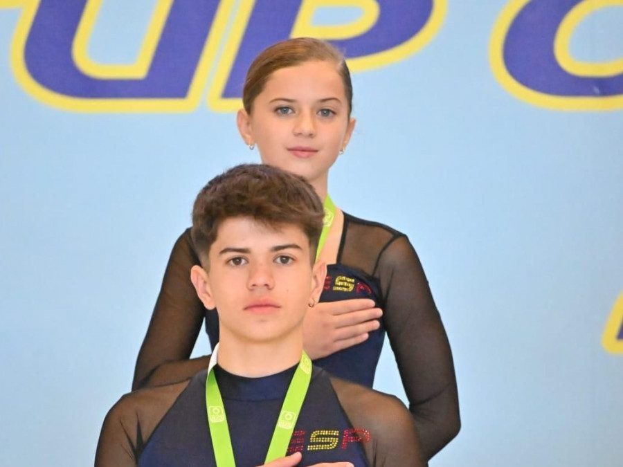 Marta y Adrián Blanco, plata en la Copa de Europa de patinaje