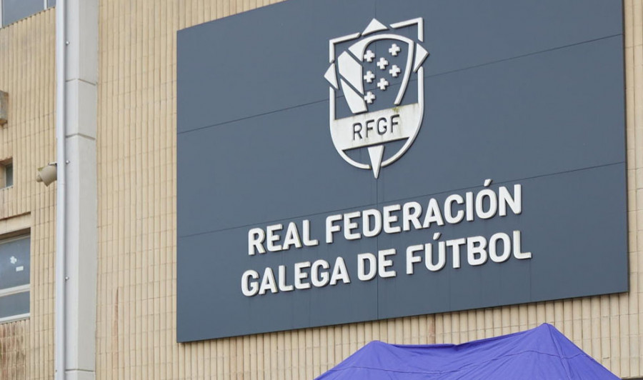 El equipo coruñés Orzán y Futgal firman un acuerdo para que jugadoras se formen en arbitraje