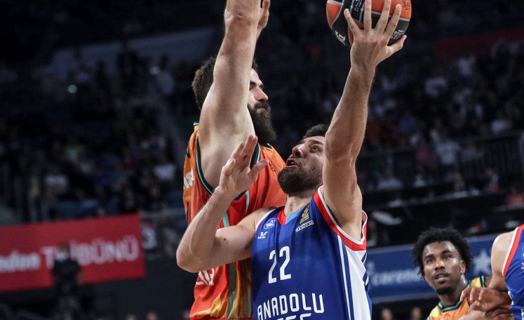 Barça y Valencia logran sendas victorias a domicilio