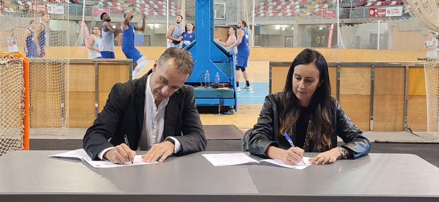 El Básquet Coruña firma un patrocinio de 12.000 euros con Vegalsa-Eroski