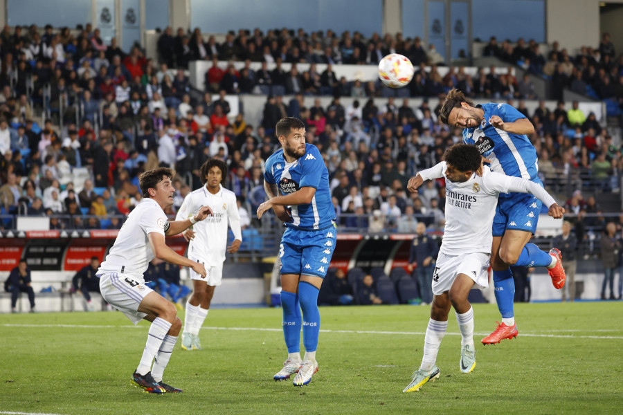 El Depor, con un descosido en la zaga