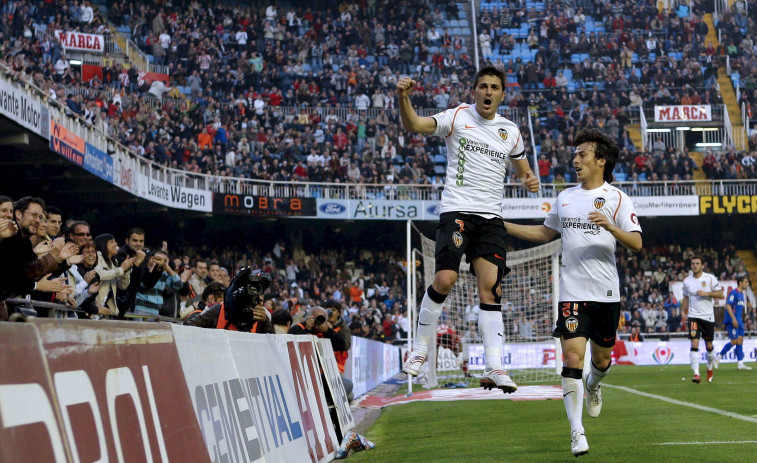 David Villa, homenajeado por el Valencia, el club en el que más rindió