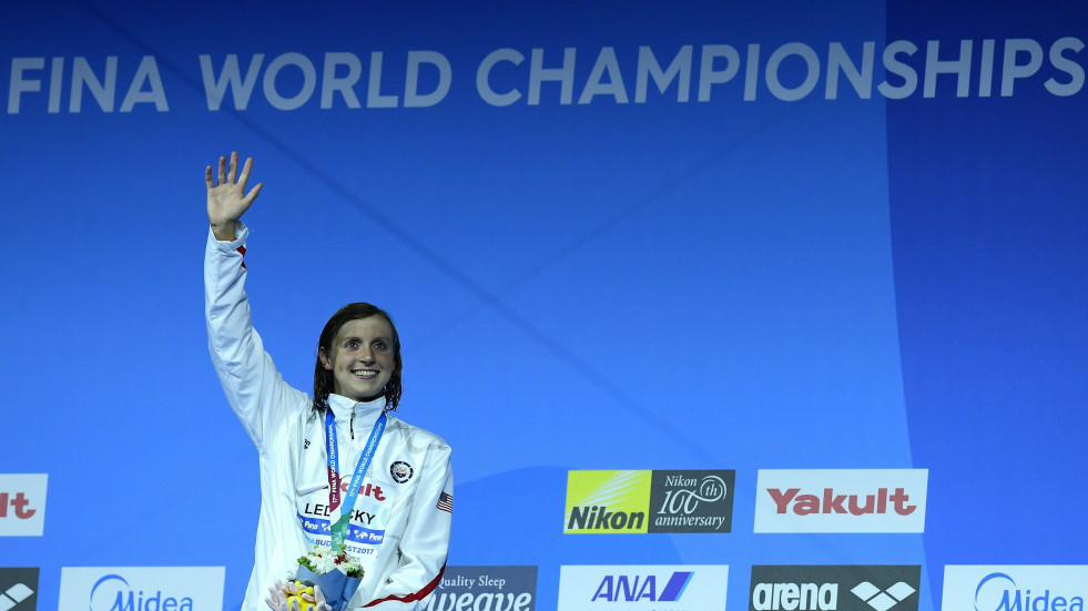 Ledecky bate por 10 segundos el récord mundial de 1.500 en piscina corta