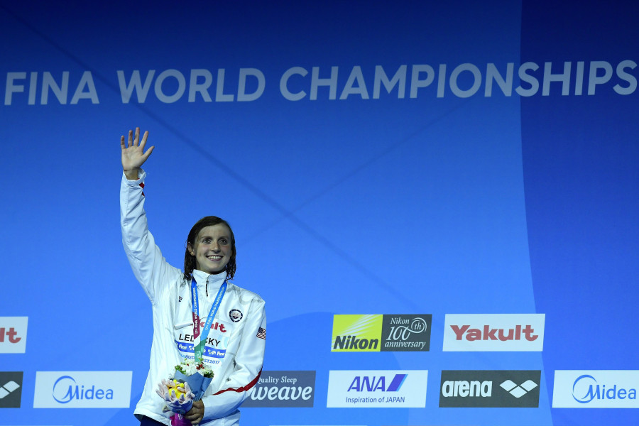 Ledecky bate por 10 segundos el récord mundial de 1.500 en piscina corta