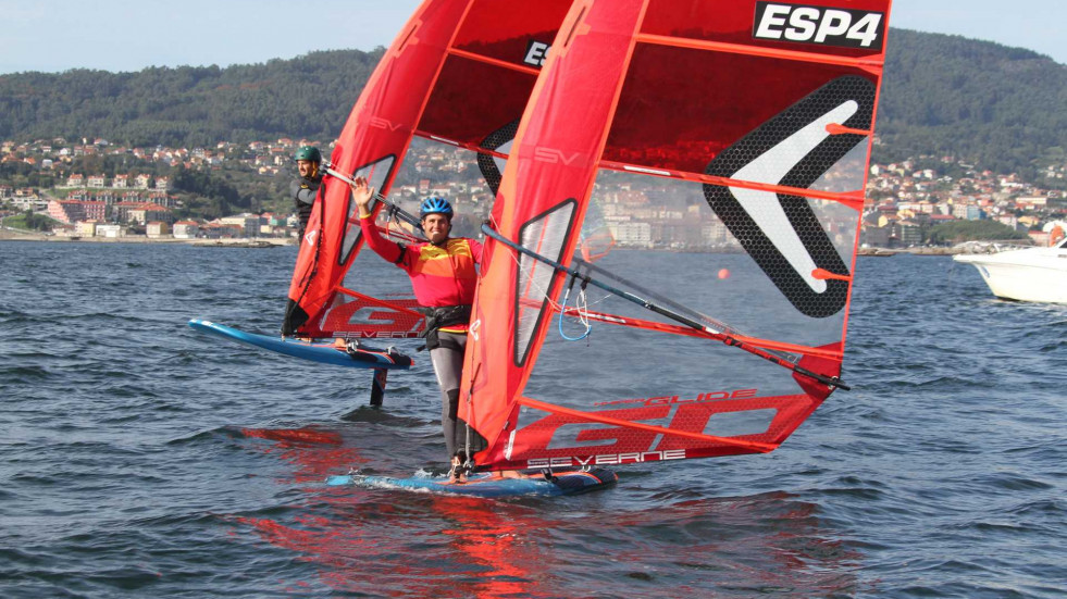 Tomás Vieito, campeón ibérico de Fórmula Foil en la Semana Abanca
