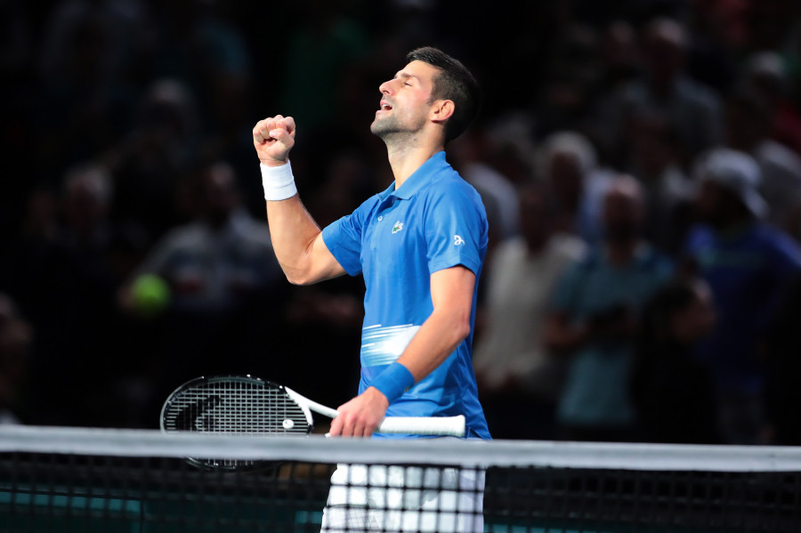 Djokovic vence con holgura a Khachanov y se cita con Musetti en cuartos