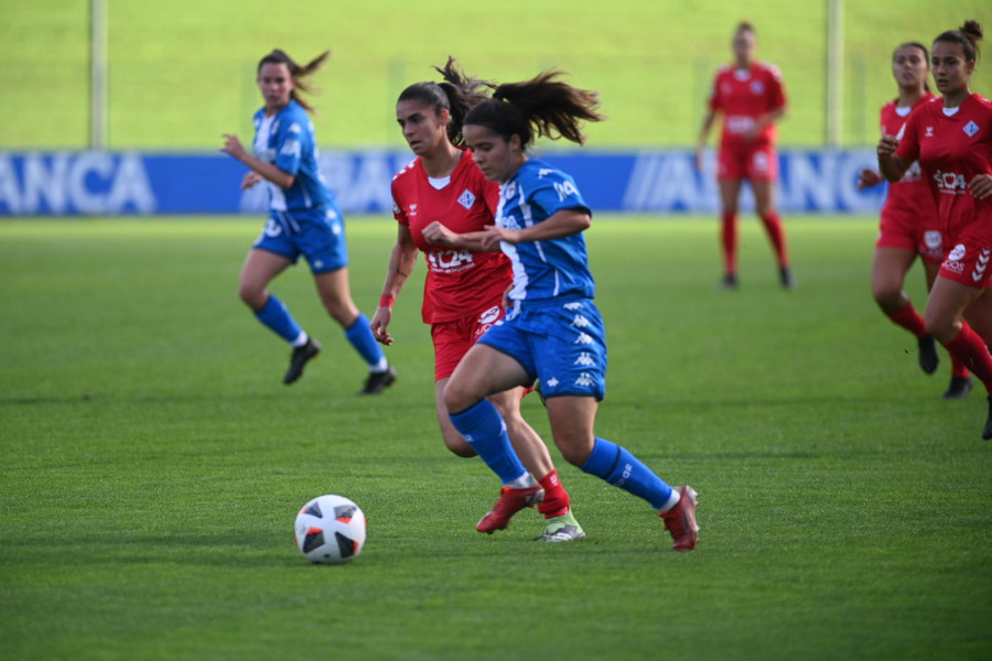 Sara Navarro da el triunfo en el minuto 95 a un Depor Abanca fallón en ataque