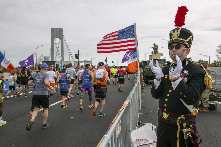 Los kenianos Evans Chebet y Sharon Lokedi ganan el maratón de Nueva York