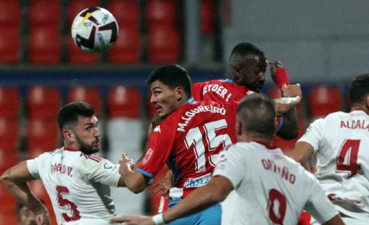 El Lugo suma un punto en casa